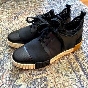 Marc Fisher LTD Ryley Platform Sneaker